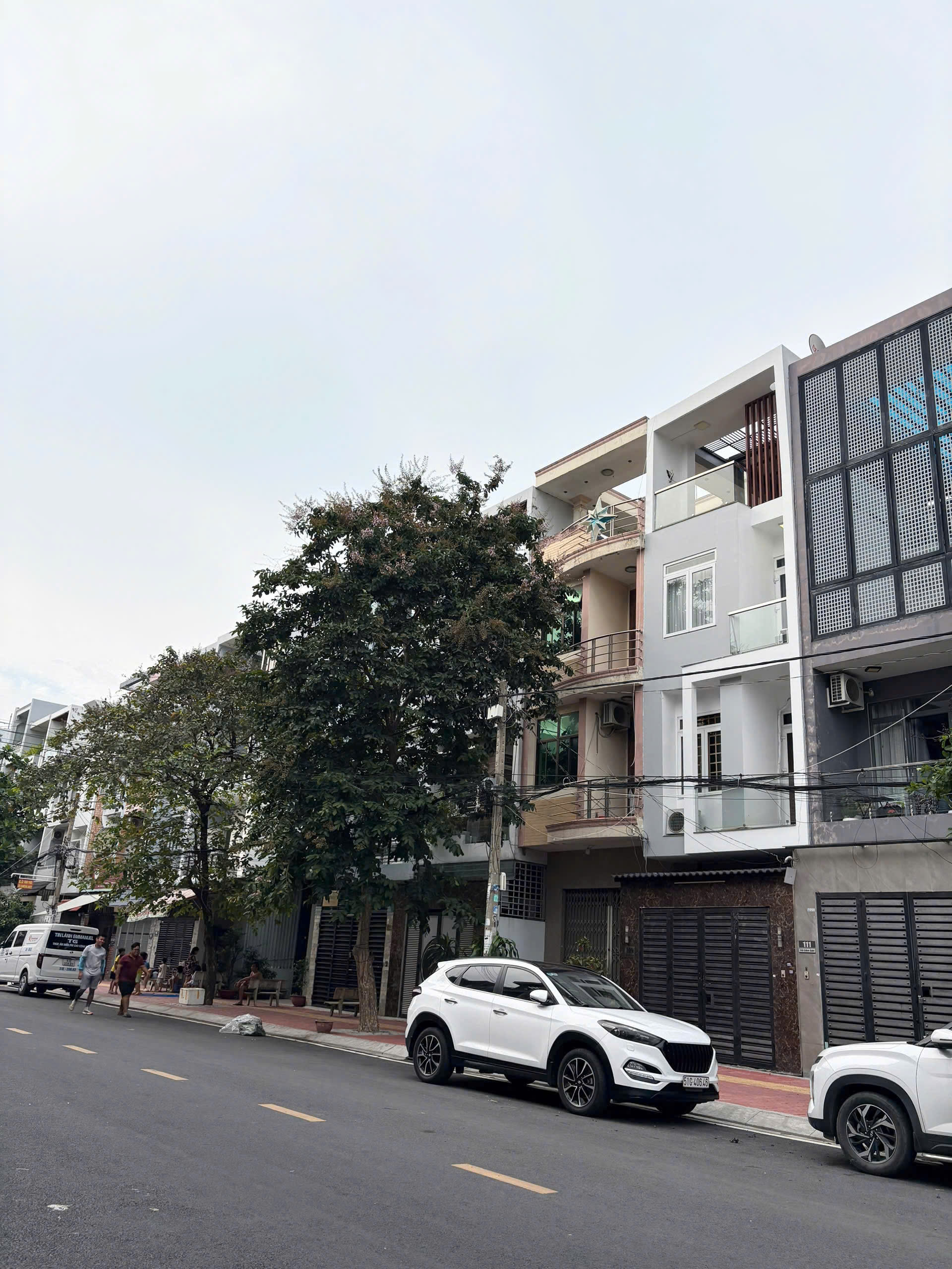 NHÀ MẶT TIỀN ĐƯỜNG 20M - KẾ PARC MALL QUẬN 8 - 4 TẦNG - 14 TỶ